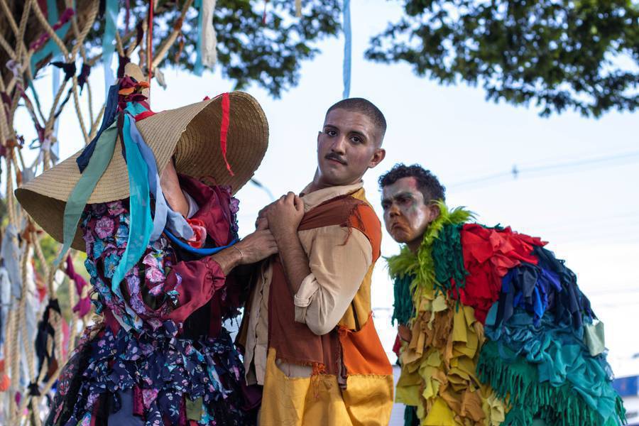 SÓ SE ENTRA NESSA MATA DUAS VEZES
